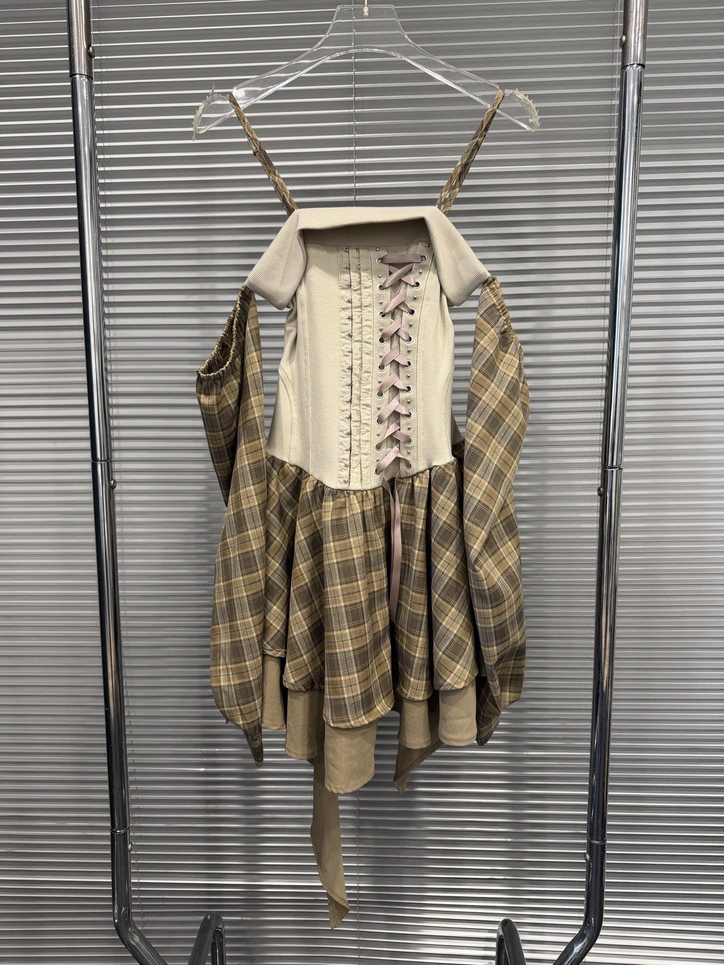 2026 Spring Plaid Patchwork Sleeveless Vest Dress - Women s Retro Style Waist-Cinching Design Small