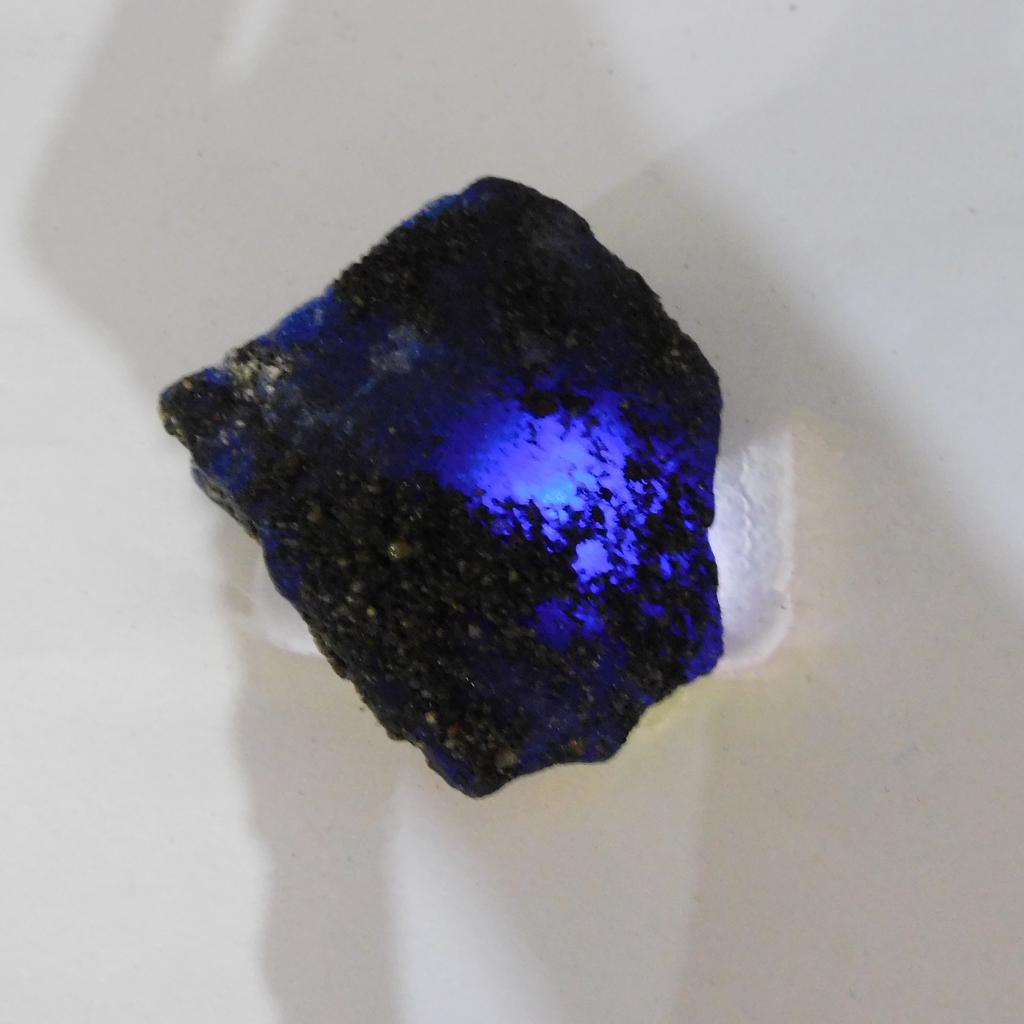 Natural Blue Sapphire Loose Gemstone Rough 237.55 Ct Uncut September Birthstone for Gem Collections