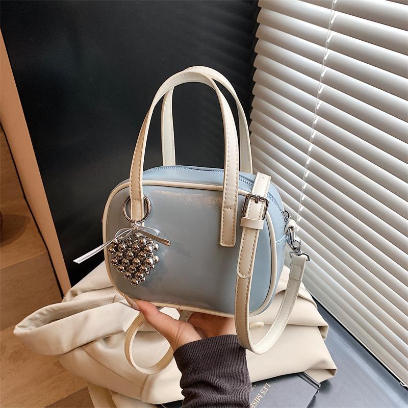 Premium Handbag Bag Women's New Popular Fashion Shoulder Bag Versatile Commuter Messenger Small Square Bag