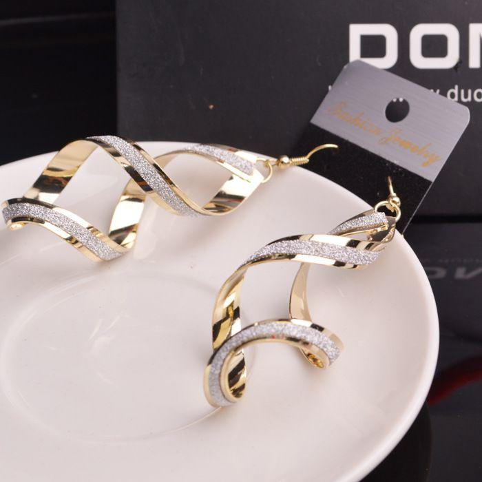 Fashionable Statement Earrings For Women In European And American Style Metal Material