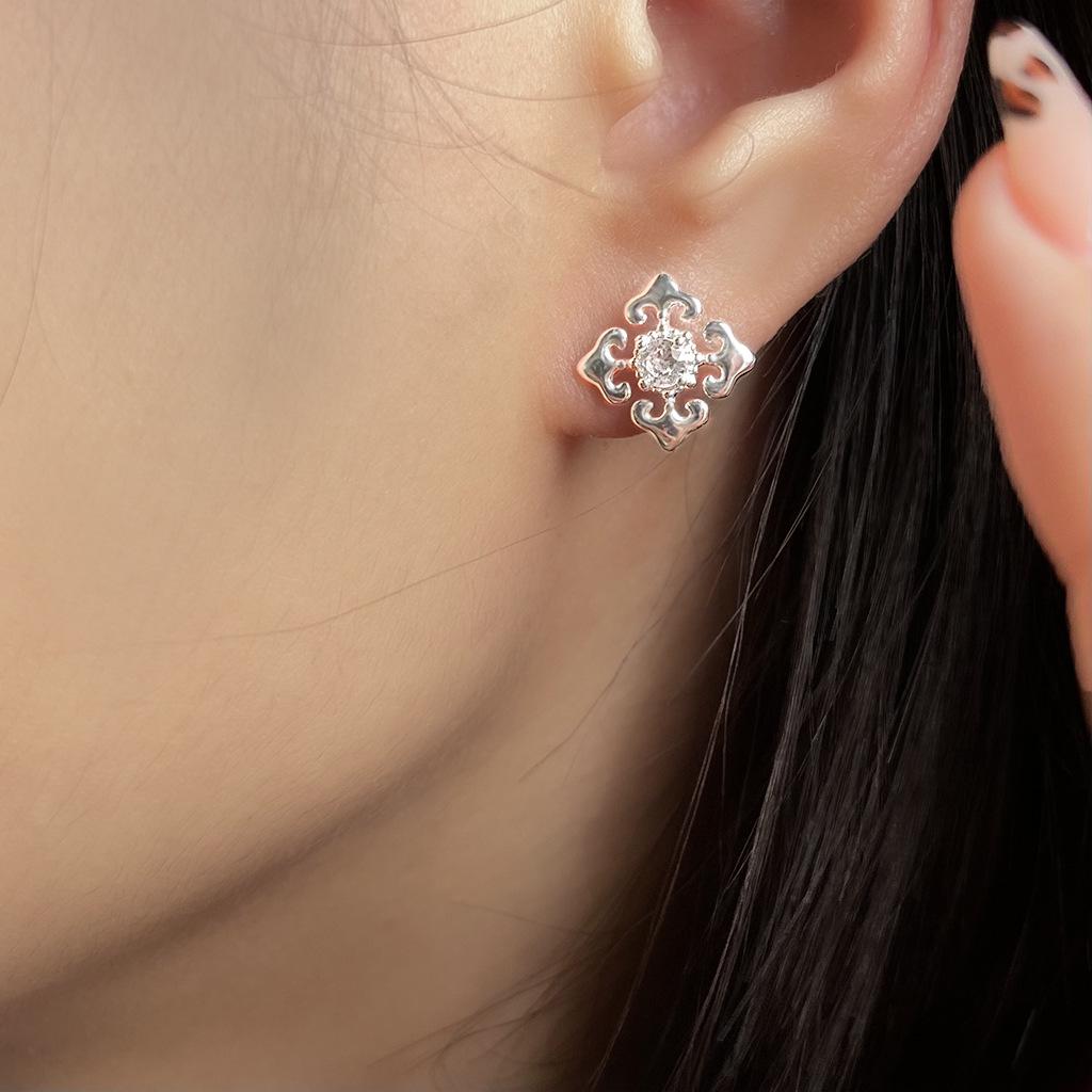 Retro Chinese Style Real Gold Zircon Stud Earrings with S925 Silver Needle - Light Luxury