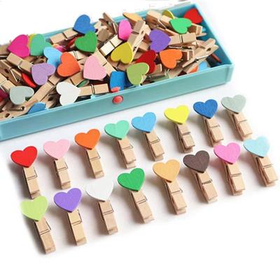 50 Pièces Bois Coloré Cœur d'Amour Pince à Photo Papier Mémo Pinces Photo DIY Décoration de Mariage Pinces pour Cartes Postales Pince à Linge Décoration de Maison
