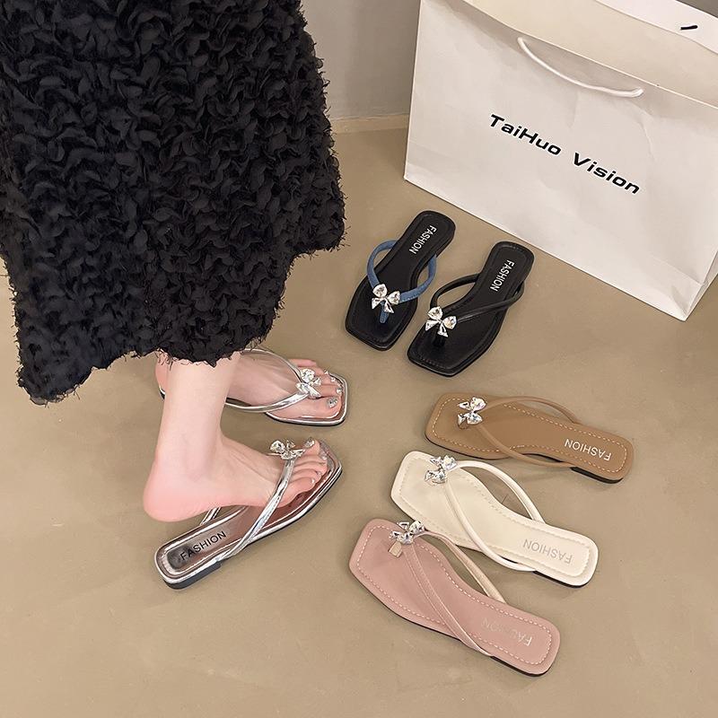 Mezzanine cool slippers women's summer fashion outer flip-flops silver flat-bottomed slippers women's rhinestone cold slippers