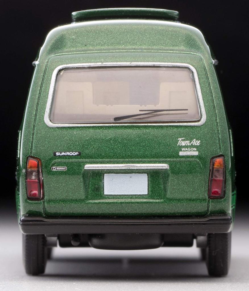Tomytec Tomica Limited Vintage Neo Maßstab Toyota Town Ace Kombi 1800 Super Extra Modelljahr 1982 Grün Fertigmodell 1/64 LV-N104d