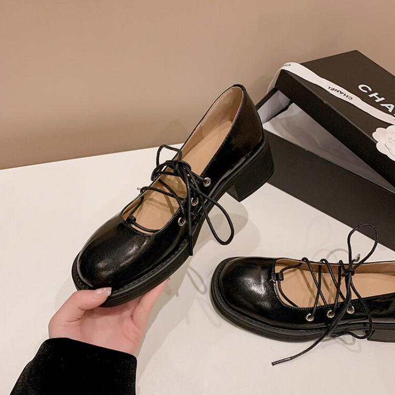 

New women s thick-soled small leather shoes, leather non-slip medium heel large size square heel casual fashion solid color four-season single sho 40 чёрный