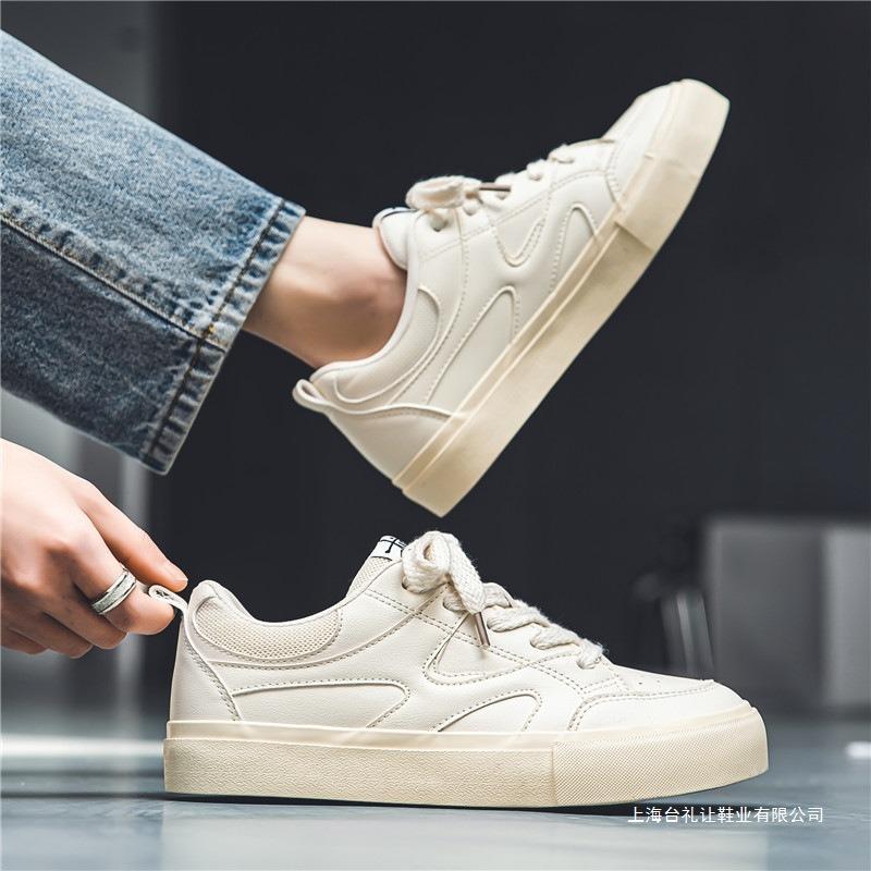 Men's shoes 2 new autumn casual board shoes sports increase junior high school students versatile soft sole white tide shoes