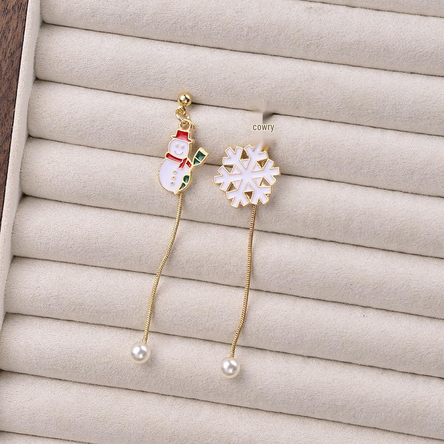 Festive Tassel Pearl Earrings: Candy Cane, Reindeer, Bell, Christmas Tree Designs