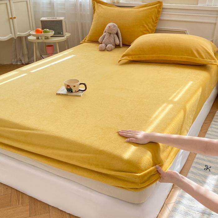 Nordic Style Simple Flannel Fitted Sheet High Density Print Winter Super Soft Velvet Mattress Cover Bed Sheet with Elastic Band