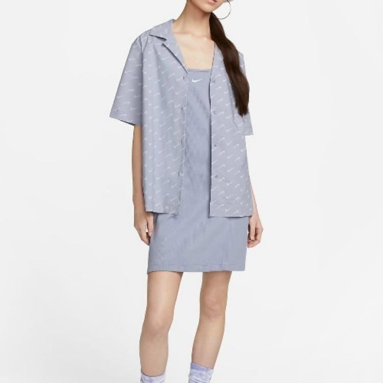 Nike Sportswear Everyday Modern Logo Print Loose Woven Short Sleeve Shirt Women shirts Mist-Gray-Blue DV7931
