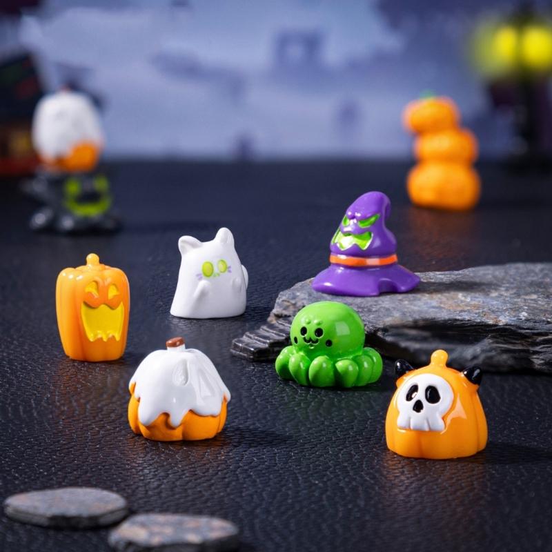 Halloween Miniature Figurines,Halloween Mini Resin Figures Ornament for Halloween Bag Fillers Garden Dollhouses Decors