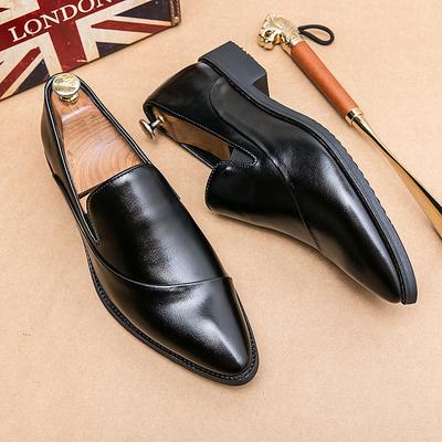2024 Nya Herr Loafers Läderskor Formella Eleganta Klänningsskor Enkla Slip On Herr Casual Skor Original Spetsiga Boos Mockasiner