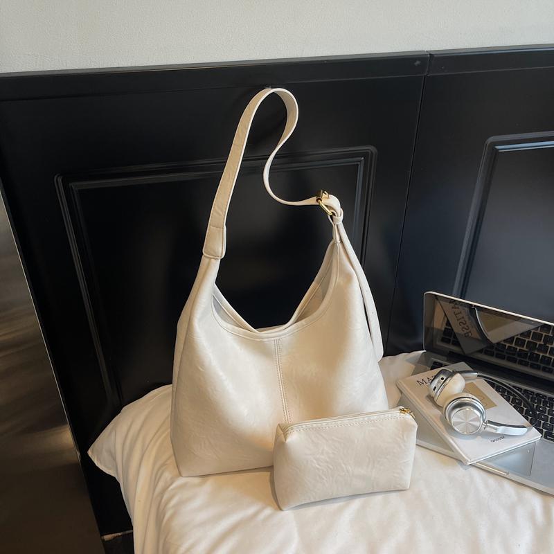 Vintage Commuter Large Capacity Bag Women's Soft Leather Shoulder Bag Underarm Tote Bag