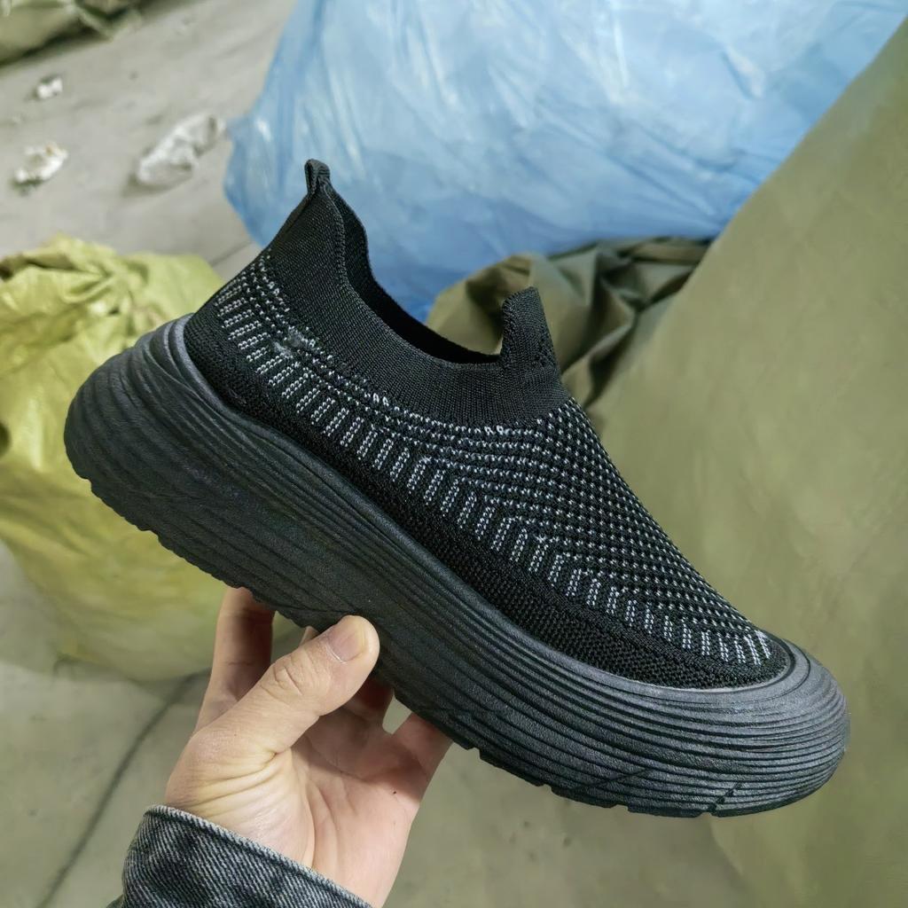 Men's shoes spring new fly-woven breathable mesh sneakers thick-soled lightweight soft-soled casual board shoes men