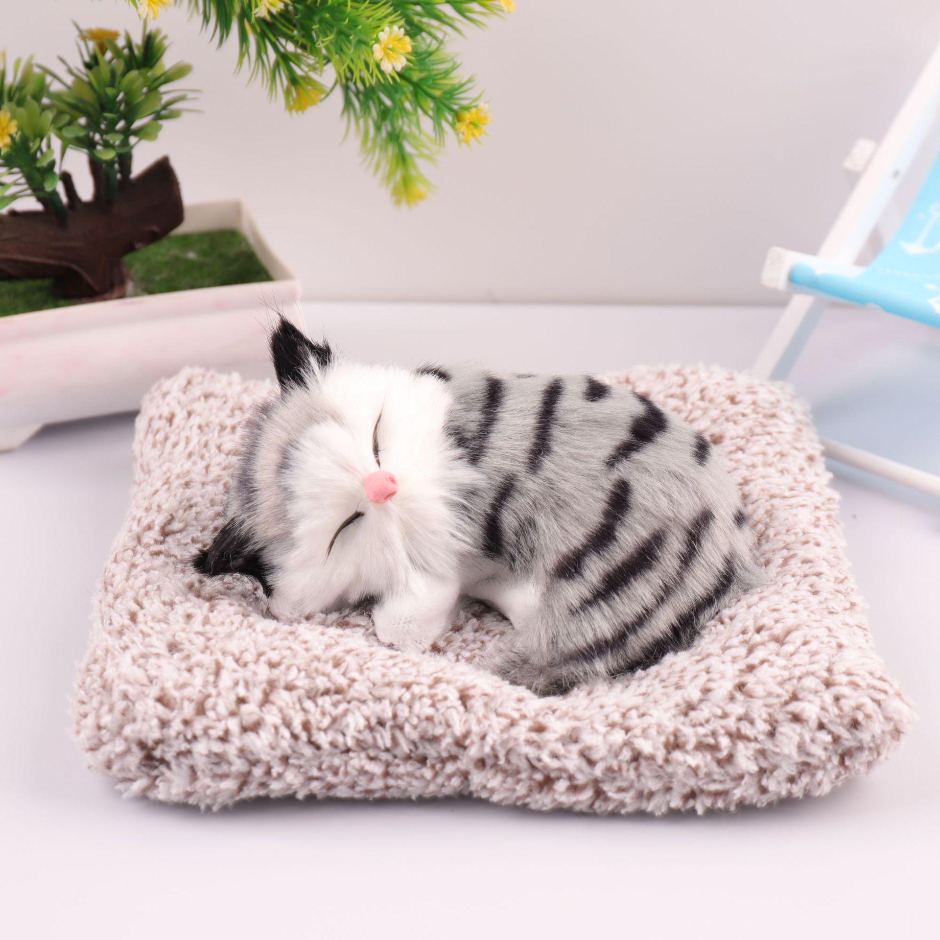 

Креативная подушечка для сна кота с бамбуковым углем: Мяукающий игрушечный котенок и украшение для машины