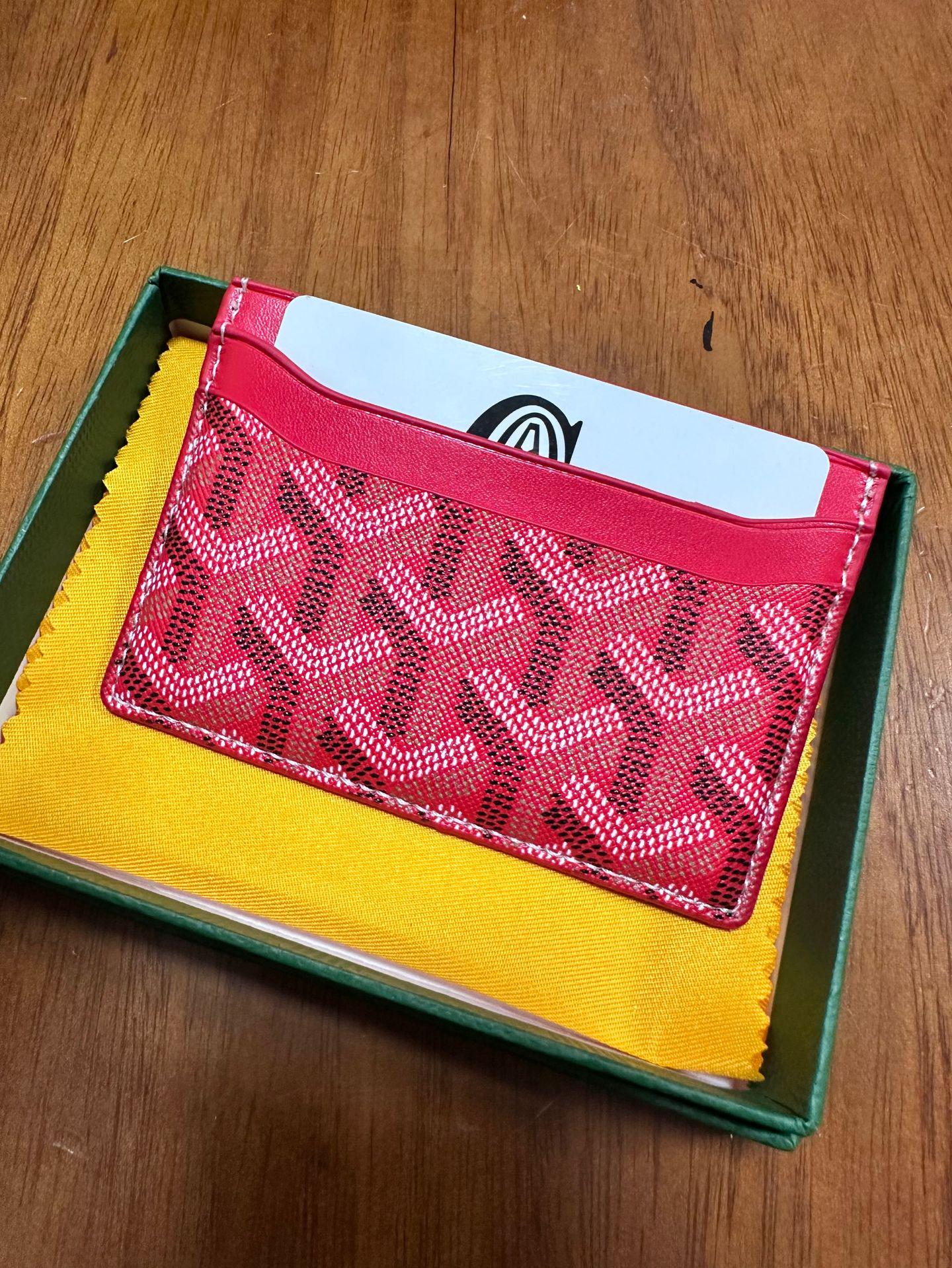 

Ультратонкий многофункциональный ID-кошелек Goya для мужчин и женщин: Печатный дизайн, Универсальный слот для карт, Цельная защита. 10.5*7.8CM красный