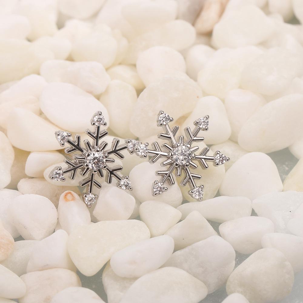Kolczyki sztyfty Cao Shi Korean Snowflake Zircon - Elegancki prezent świąteczny