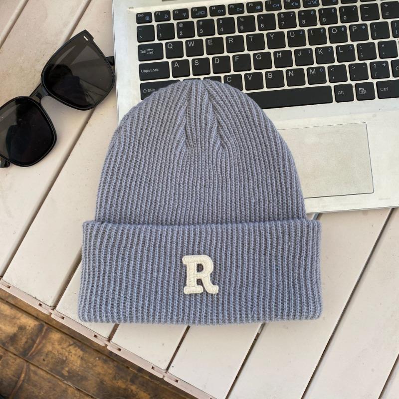 Hat winter female high-value round face student versatile cold-proof warm face small knitted wool hat