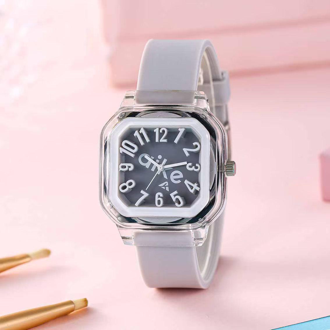 

Unisex Quartz Watch: Digital Dial, Transparent Case, Silicone Strap, Minimalist Fashion серый