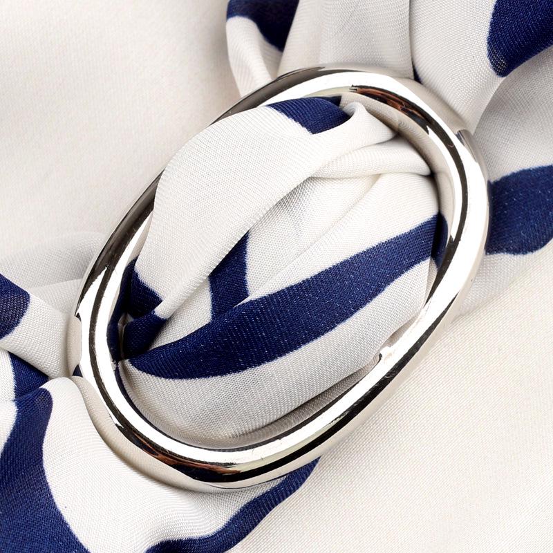 Elegant Gold Oval Scarf Clip: Versatile High-End Buckle for Women