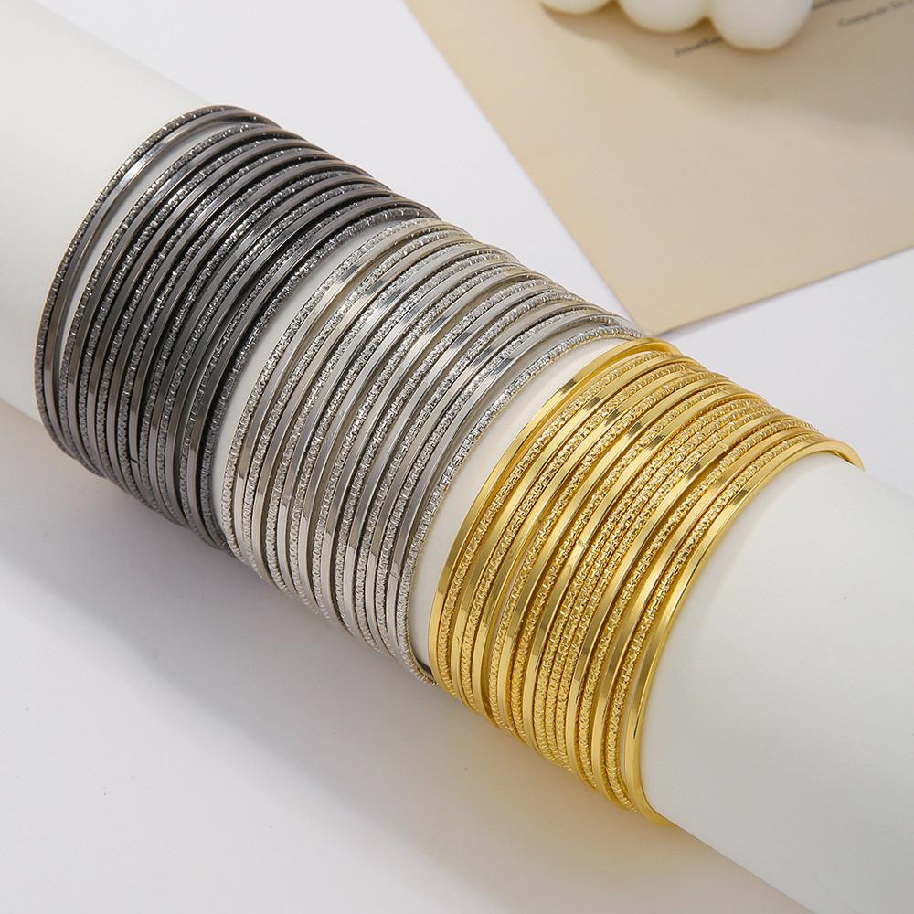 European Style Metal Bangle Set With Geometric Design For Womens Fashion Accessories