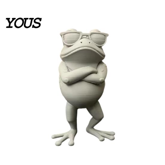 Crossed Arms Frog Statue 3D Printed Figure, Mini Desktop Ornament, Simulated Model Tsundere Collectible with Sunglasses Arms, Standing for Desk,
