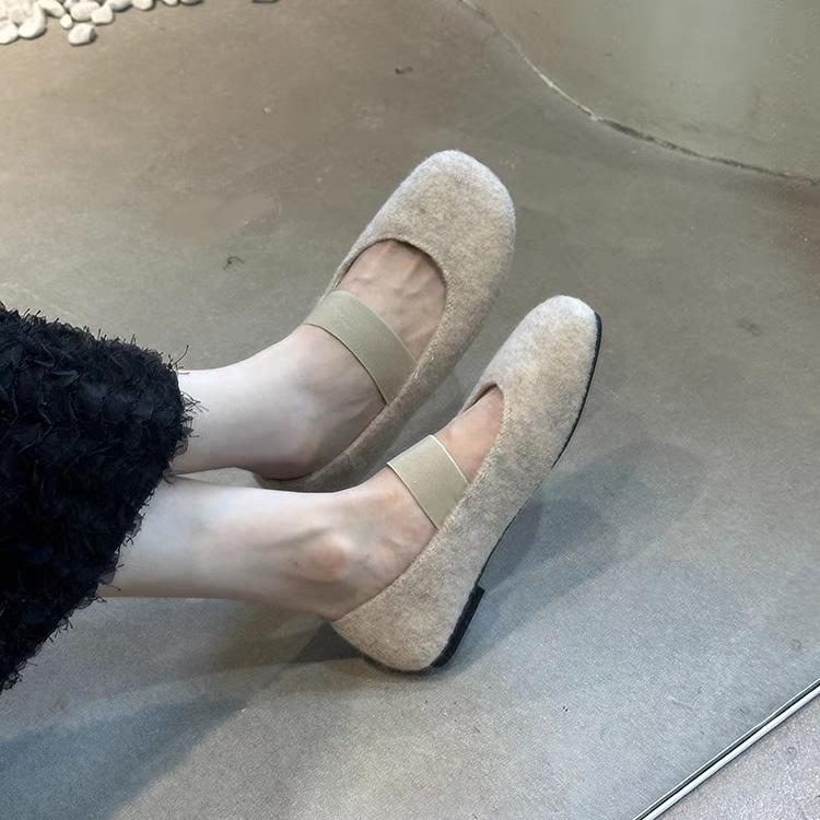 Flat-bottomed French fluffy shoes for women to wear outside, autumn and winter evening wind fleece warm temperament, fairy wind Mary Jane single sho