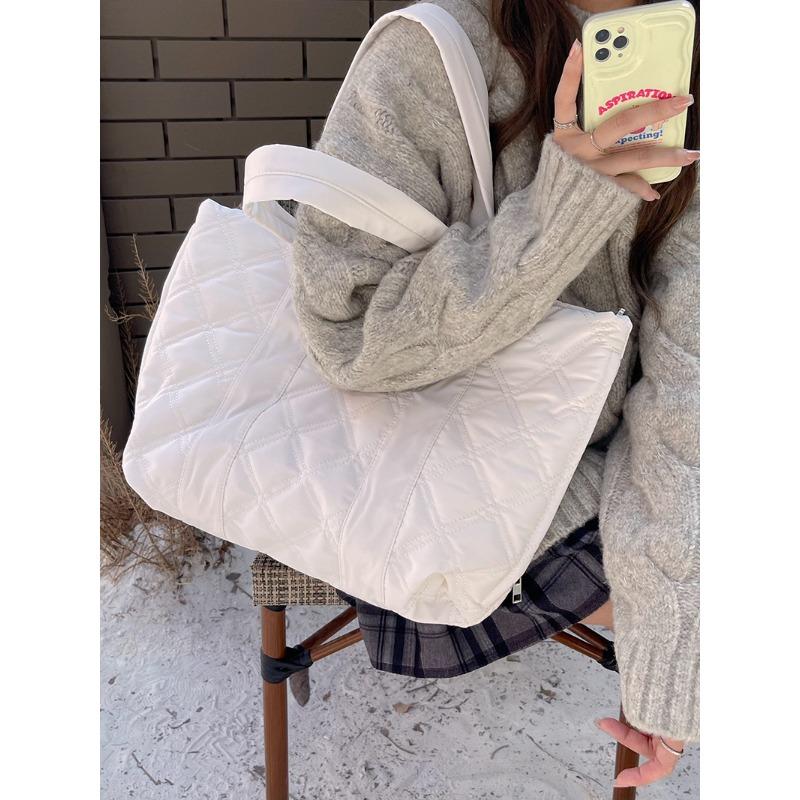 

Новый стиль студенческой сумки для женщин, вместительная повседневная и универсальная легкая сумка для поездок на работу