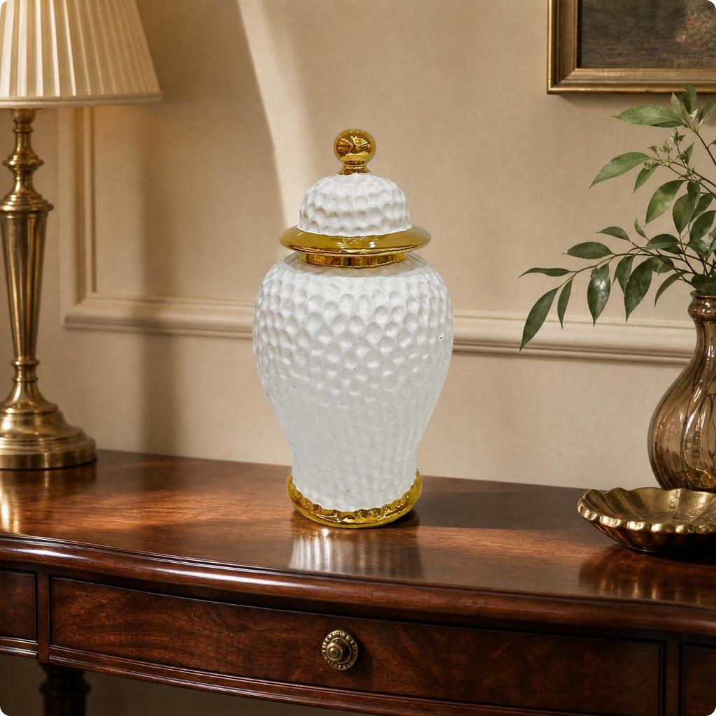 European-Style Ceramic Decorative Vase Textured Lidded with Gold