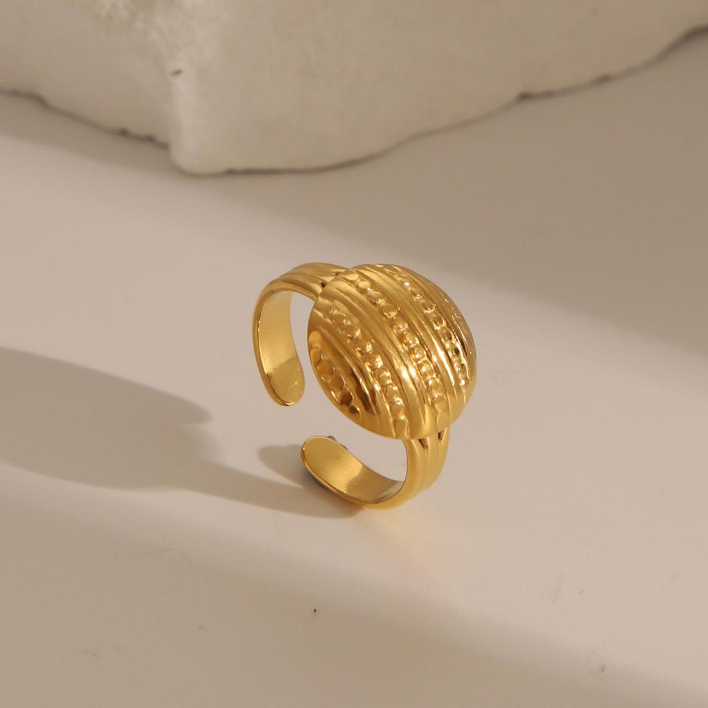 Bague pour femme minimaliste haut de gamme en acier inoxydable – Ne se décolore pas, polyvalente, design de niche