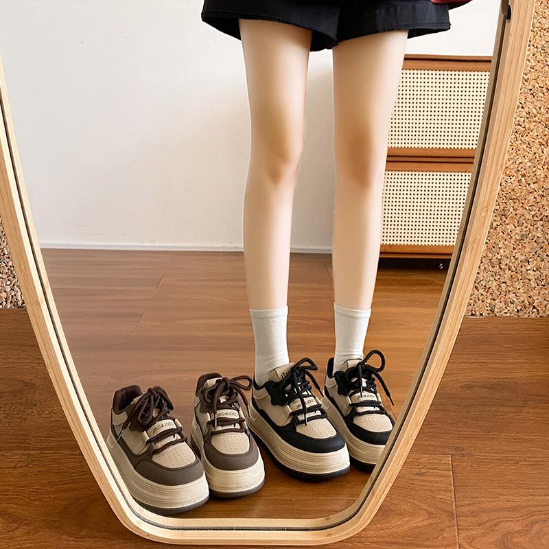 Popular Hong Kong Style Muffin Thick Baseplate Shoes Women's Spring and Autumn Niche 2025 New Height-increasing Versatile Casual Sports Bread Shoes