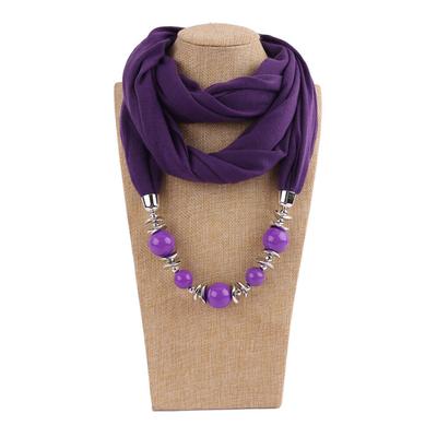 Trendiger Polyester-Schal-Halskette mit Perlenkette – Leichtes Modeaccessoire für Damen, in mehreren Farben erhältlich