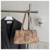 Trendy PU Leather Shoulder Bag Large Capacity Versatile Underarm Bag Lightweight Retro Commute Bag Daily Use