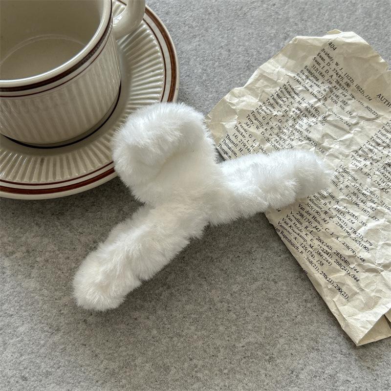 New Elegant Plush Bow Hair Claw Clips for Women Girls Winter Fluffy Plush Large Shark Clamp Hair Clip Headwear Hair Accessories