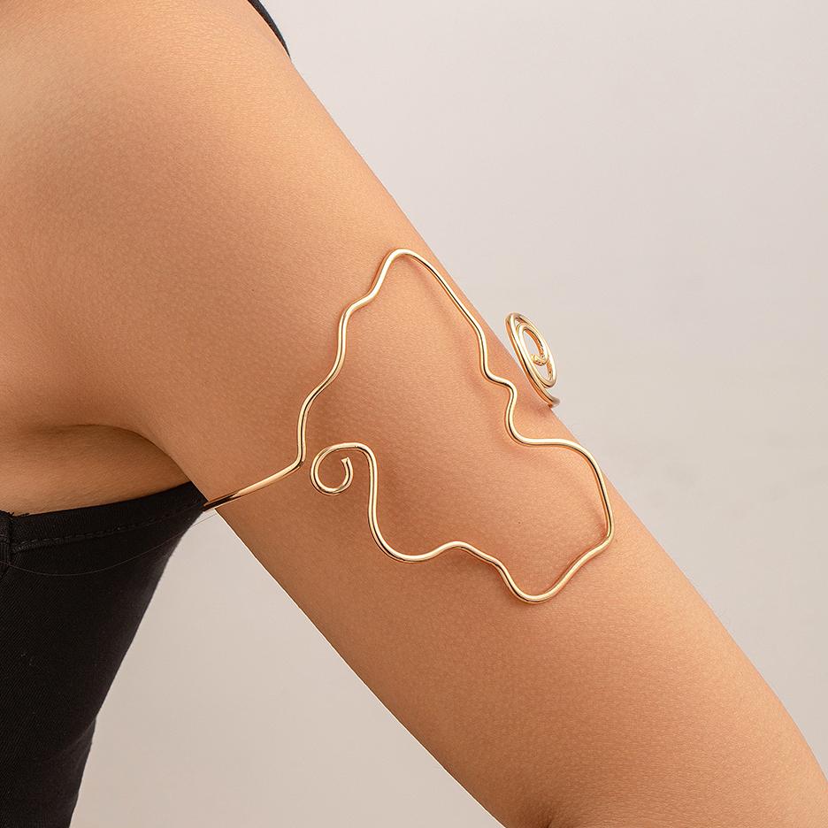 

Vintage Irregular Hollow Spiral Open Cuff Bangles for Women 2026 Trend Goth Adjustable Arm Bracelets Armband Couple Jewelry New