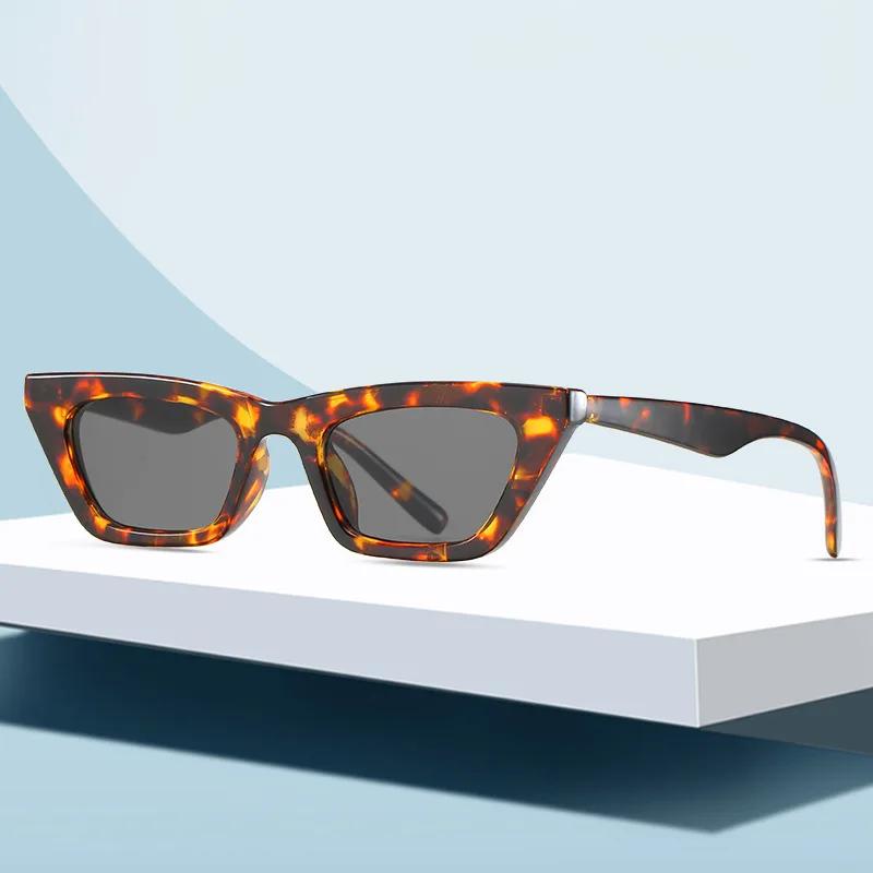 Fashion Retro Cat Eye Sunglasses Women Vintage Shades UV400 Protection Sexy Street Wear Jennie Eyewear Jinue Oculos