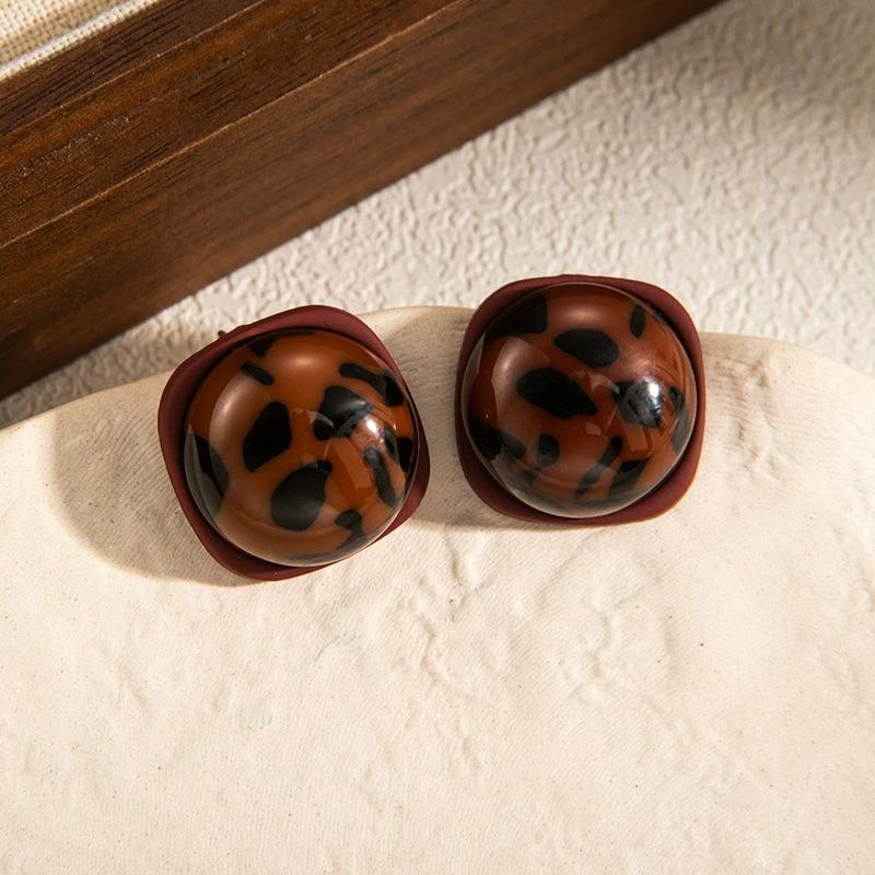 Retro Exaggerated Leopard Print Big Flower Design Earrings Fashionable Light Luxury Temperament Earrings Simple And Versatile Personalized Earrings