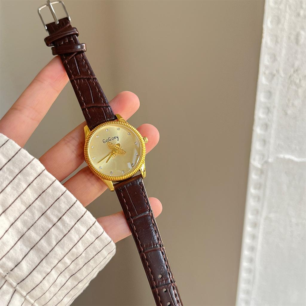 Ancient European Trend High-End Sense Retro Couple Watch Little Bee Pointer Niche Belt Watch Women'S