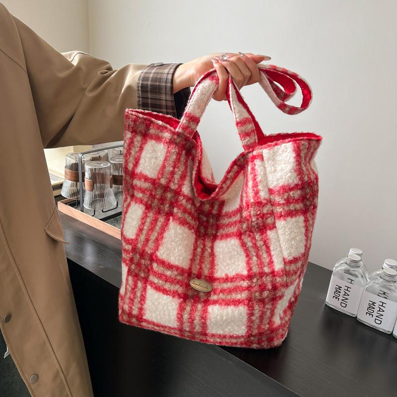 Ielgy Lamb Wool Large Capacity Autumn Winter All-Match One-Shoulder Portable Work Commuter To