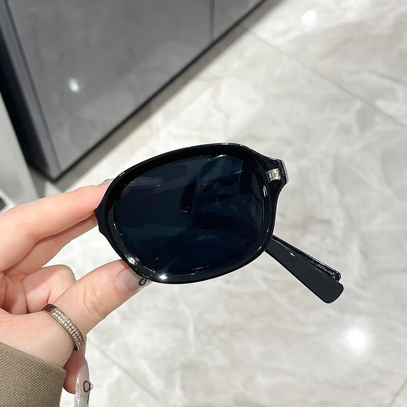 New Folding Small Frame Oval Sunglasses Women Designer Fashion Sun Glasses Men Driving Eyewear Oculos De Sol For Female