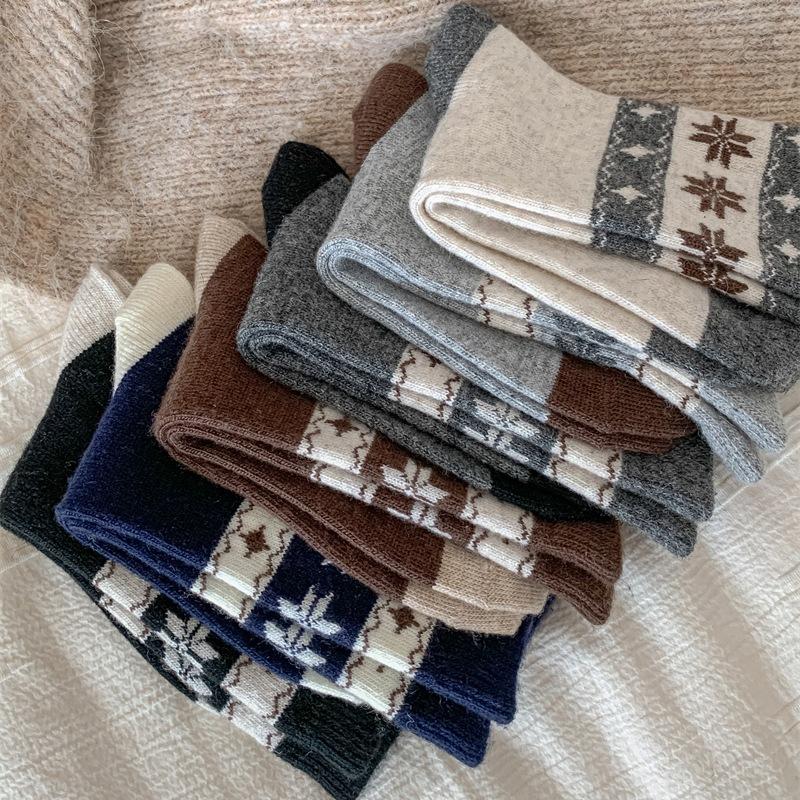 Wool Socks for Women, Autumn and Winter Stars, Versatile Mid-calf Socks, Thickened and Warm, Trendy Pile Socks for Women