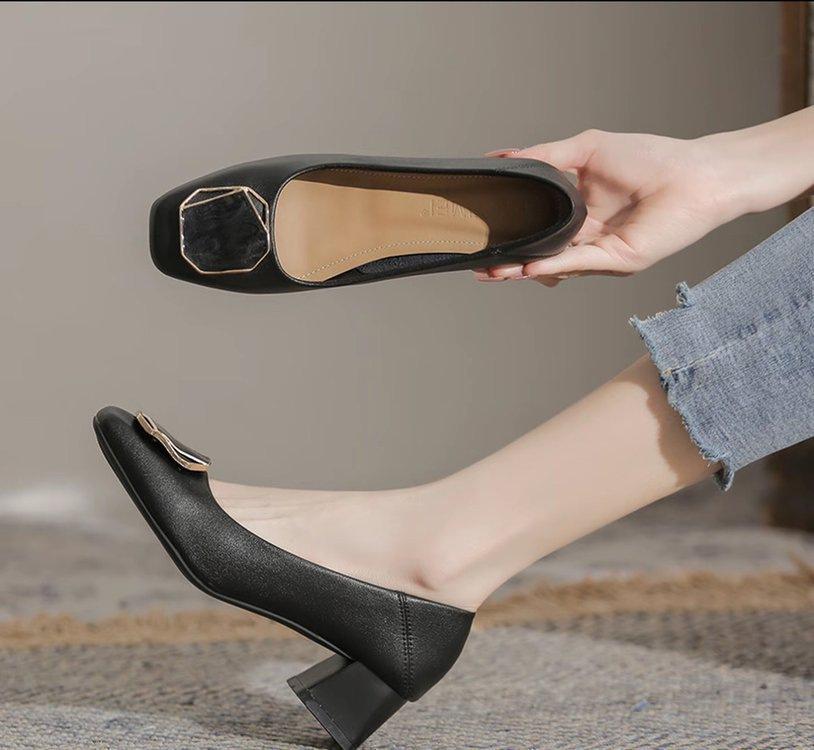 Měkká kůže střední podpatek silný podpatek vysoké podpatky podzim novinka něžný vílí temperament francouzské méně společenské boty