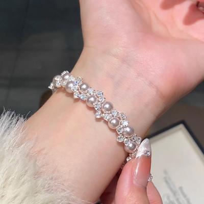 French Micro-inlaid Zircon Pearl Bracelet, Femininity High-end Bracelet, Niche Exquisite Personalized Jewelry.