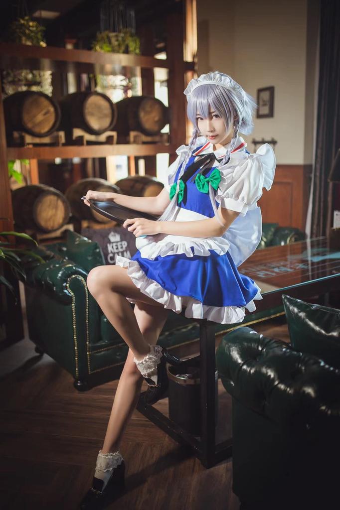 COSSA Izayoi Sakuya Cosplay Costume with Wig, Izayoi Sakuya Style, Anime, Halloween, Stage Outfit, Christmas (M)