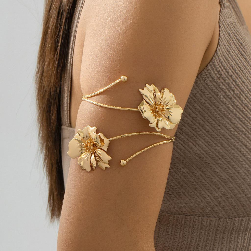 Elegant Sexy Floral Open Cuff Bracelet Bangle for Women Vintage Enamel Glaze Craft Flower Open Arm Bracelet Party Jewelry Gift