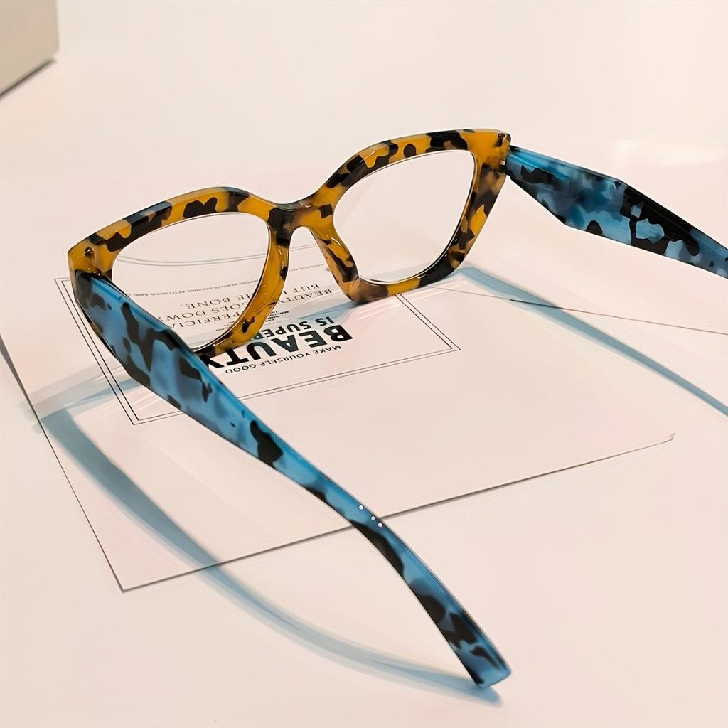 Fashionable Cat Eye Leopard Print Reading durable sleek lightweight Glasses for ladies Men Full Frame and Cute Design