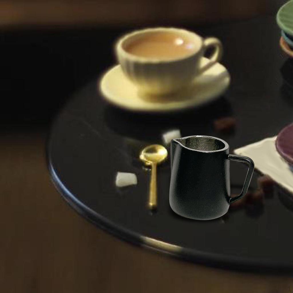 1/6 1/12 Puppenhaus-Miniatur-Dekoration Mini-Kaffeekanne mit Milchaufschäumfunktion Spielzeug