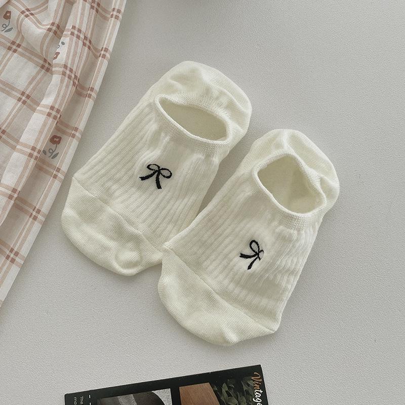 Frühlings-/Sommer Baumwoll-Bootssocken mit Schleifenstickerei - Unsichtbar, Einfarbig, Niedrig geschnitten