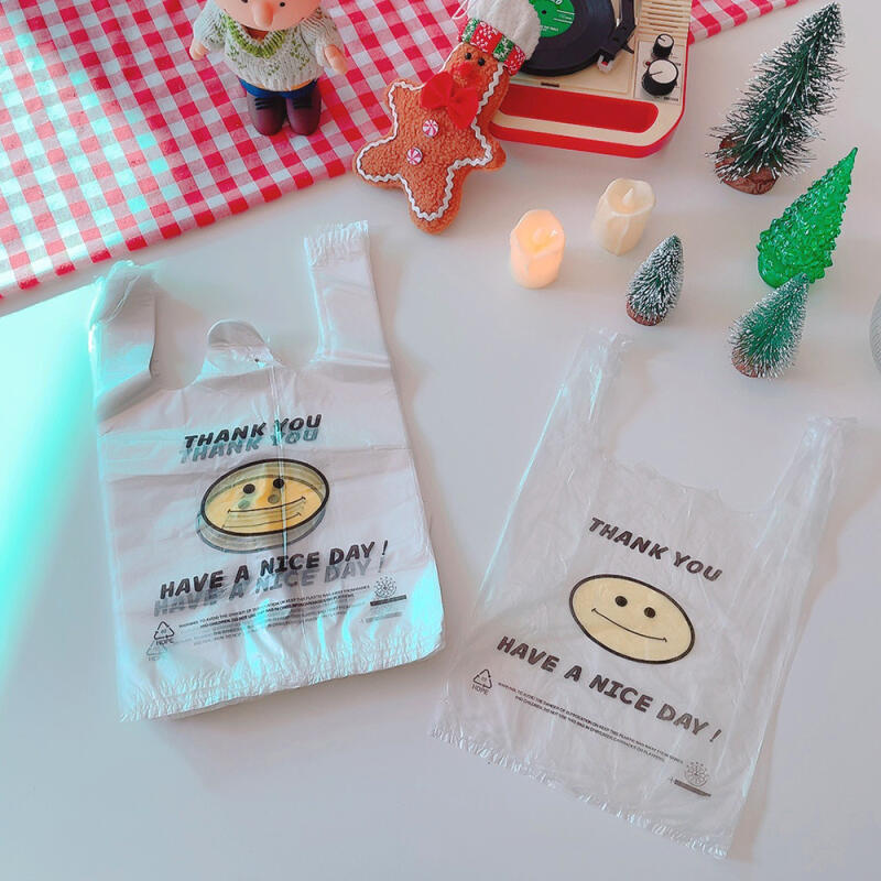 

Smile plastic bags (50 pieces per set)