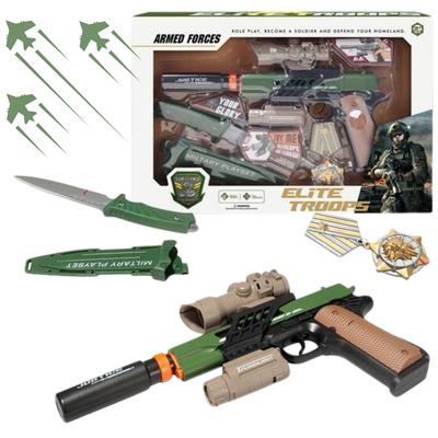 Ensemble du Soldat Pistolet Couteau Tactique Badge Équipement Militaire
