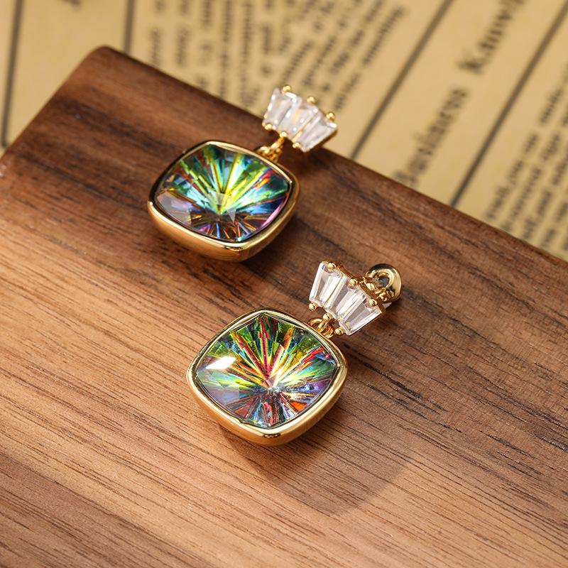 Women's Light Luxury Design Geometric Square Earrings Fashionable And Versatile Niche Design Earrings Daily Accessories